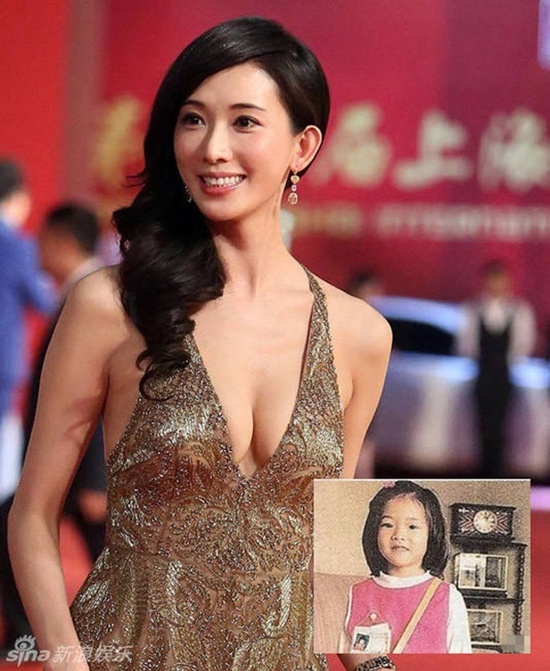 Khó có thể tưởng tượng được cô gái nhỏ này sẽ làm điên đảo nền giải trí Đài Loan trong tương lai. Lâm Chí Linh khá dễ thương khi còn nhỏ nhưng nhiều ý kiến cho thấy “chân dài hàng đầu xứ Đài” đổi khác khá nhiều, từ đôi mắt đến dáng mũi.