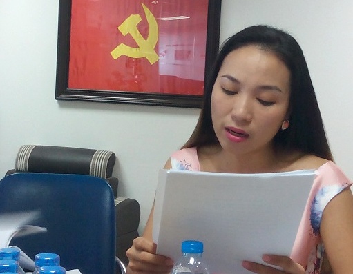 Nghệ sĩ múa Tuyết Minh nhiều lần rơi nước mắt ấm ức khi tường trình sự việc với phóng viên