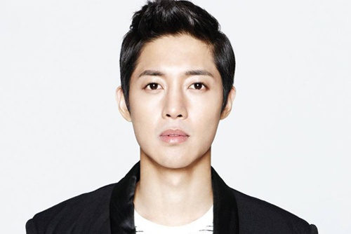 Lo tin nhan kinh hoang giua Kim Hyun Joong va ban gai hinh anh
