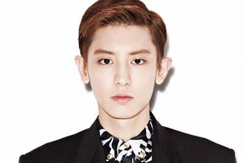 Chanyeol (EXO) bi nem chai nuoc vao nguoi o Trung Quoc hinh anh