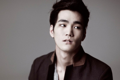 Rocker xu Han bi chet duoi hinh anh