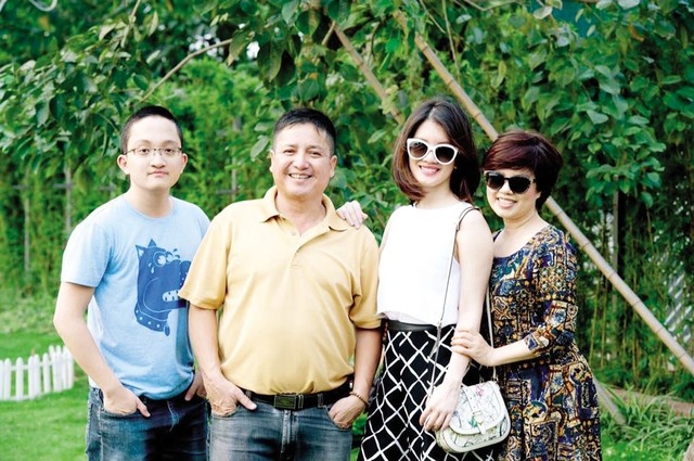 Chí Trung – Ngọc Huyền và hai con trên đất Mỹ