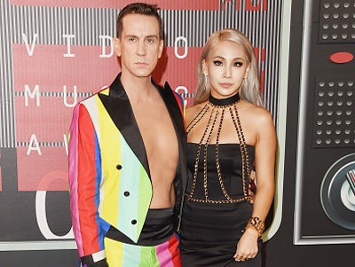 CL tren tham do MTV VMA hinh anh