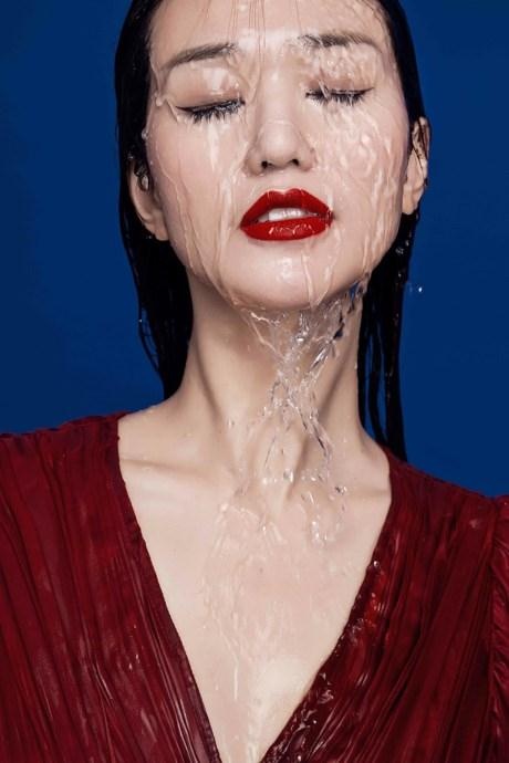  Một vài hình ảnh trong “Khánh My quyến rũ trên Vogue của Ý”: