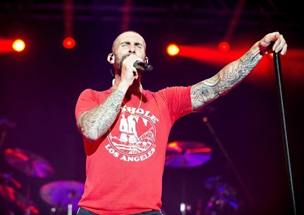 Sugar - Maroon 5 (Live in Seoul - 8/9) hinh anh