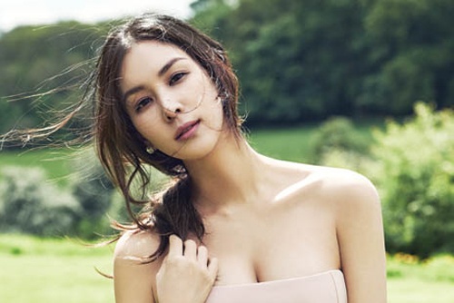 Vo Jang Dong Gun tro lai man bac sau 8 nam vang bong hinh anh