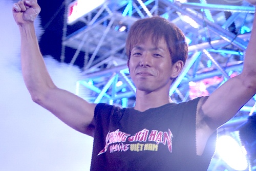 Ryo Matachi vuot chuoi thu thach kho nhat cua Sasuke Viet Nam hinh anh