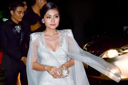 Ngoc Lan goi cam voi vay bo sat hinh anh