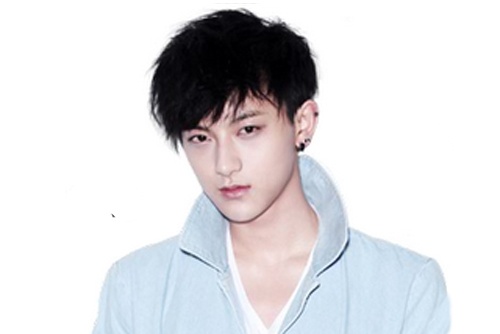 Tao (EXO) to bi SM Entertainment phan biet doi xu hinh anh