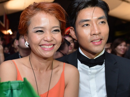 Cap huan luyen vien lan vo dich Cuoc dua ky thu 2015 hinh anh