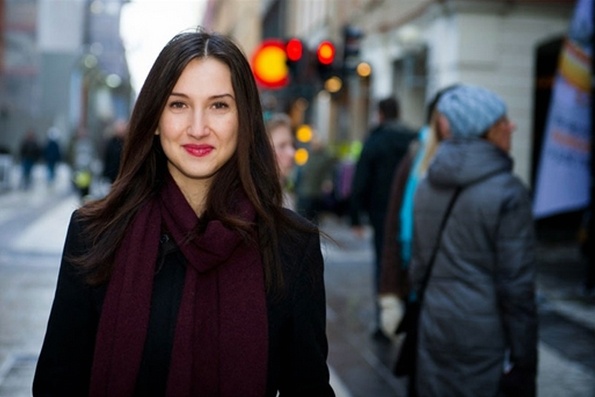 Gu thoi trang an tuong cua Bo truong Thuy Dien 28 tuoi hinh anh