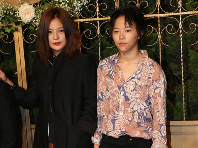 Trieu Vy mac don gian du tiec cuoi Hieu Minh - Angelababy hinh anh