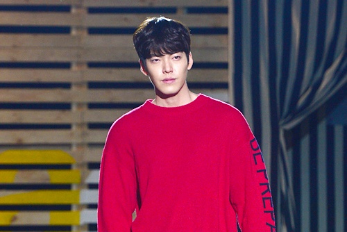 My nam Han quyen ru tren san catwalk hinh anh