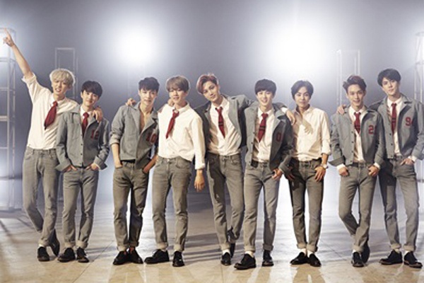 EXO hop tac cung doan phim 'Star Wars' hinh anh