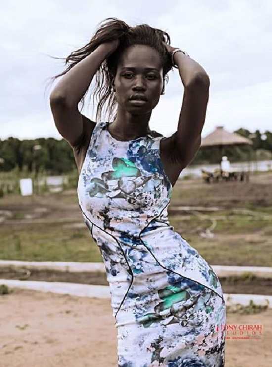 Thí sinh có chiều cao khủng nhất cuộc thi là đại diện Nam Sudan - Ajaa Monchol với chiều cao 1m88. 