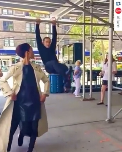 Khoanh khac hau truong thoi trang gay sot hinh anh