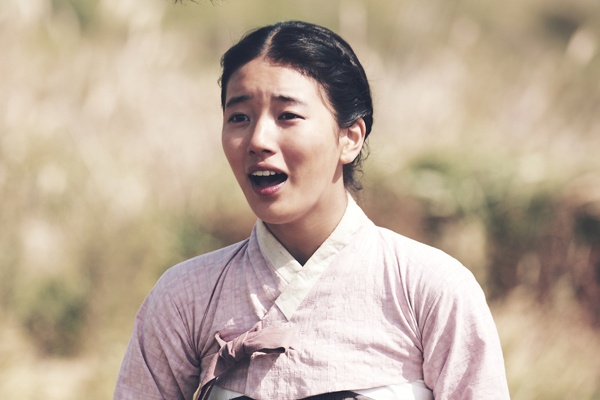 Thanh vien nhom nhac missA nghet tho truoc nhan vat phim moi hinh anh