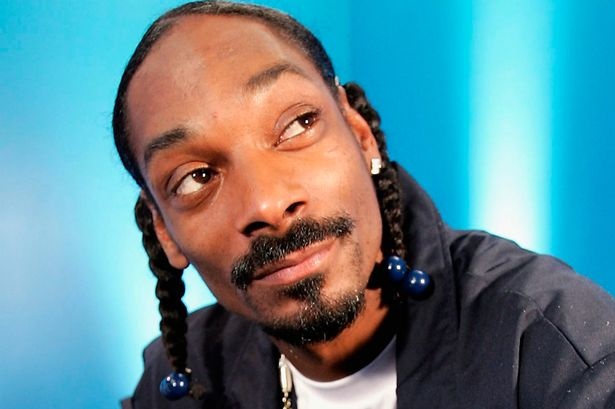 Snoop Dogg phat 1.500 con ga tay nhan ngay Le Ta on hinh anh