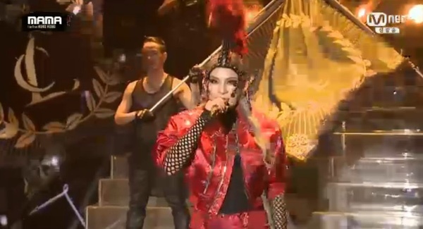 2NE1 - MAMA 2015 hinh anh