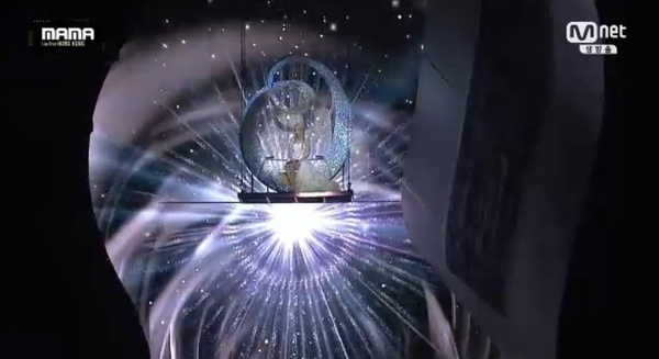 Tae Yeon - I (MAMA 2015) hinh anh