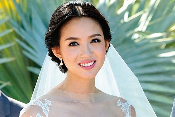 Hoa hau Truong Tu Lam mang bau hinh anh