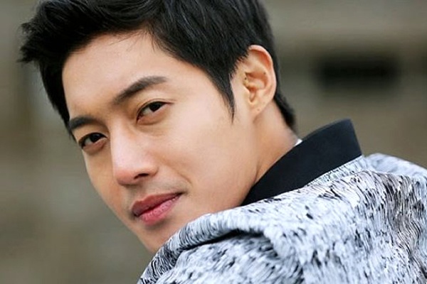 Cha me len tieng sau ket qua xac nhan con cua Kim Hyun Joong hinh anh