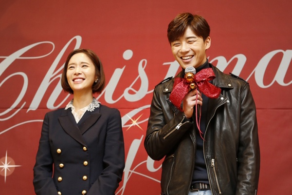 Cap doi 'She was pretty' dau gia trang phuc lam tu thien hinh anh