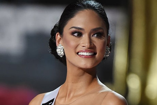 Choi Siwon moi tan Hoa hau Hoan vu xem show cua Super Junior hinh anh