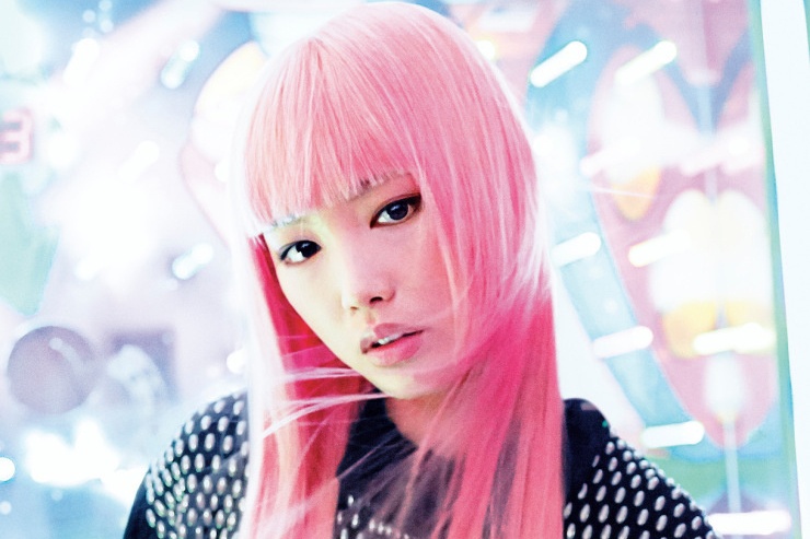 Fernanda Ly: Nang toc hong khuay dao lang thoi trang hinh anh
