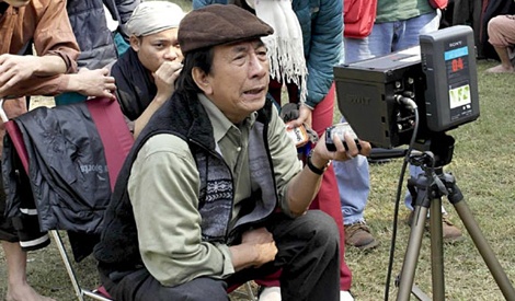 DD Nguyen Huu Phan: 'Ta lam phim ngoai tinh de dai qua' hinh anh