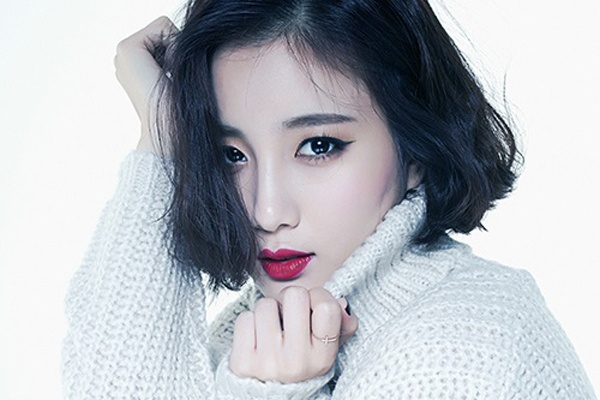 Ca si Han cong khai tin nhan mua dam hinh anh