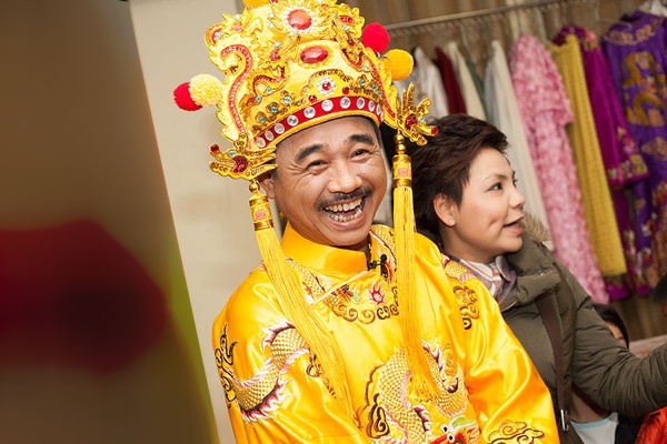 'Ngoc Hoang' Quoc Khanh thay minh ra dang nguoi cha hinh anh