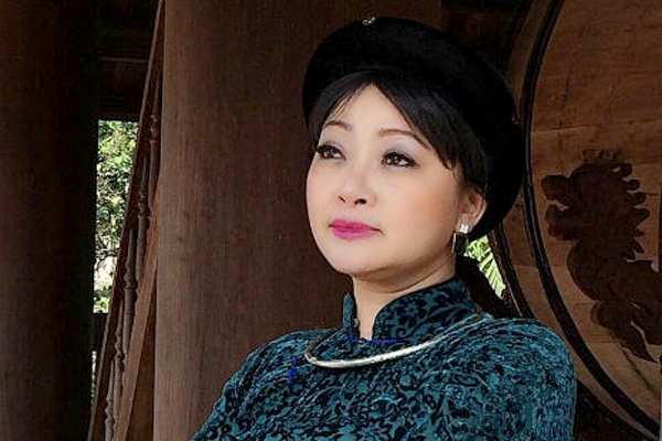 Doi giong bao cua nghe si hai cuoi chong 15 nam moi co con hinh anh