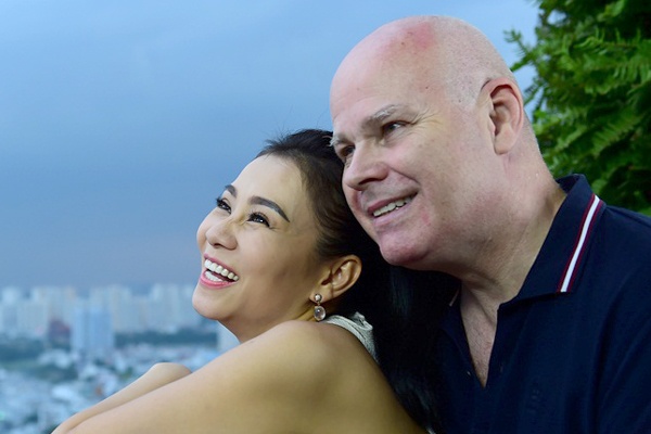 Chong Tay quay clip xuan cung Thu Minh hinh anh