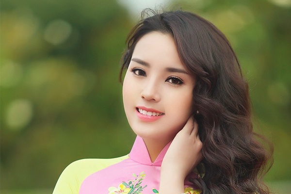 Nghe si Viet chuc Tet doc gia Zing.vn hinh anh
