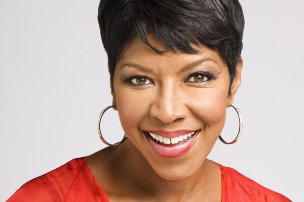 Gia dinh Natalie Cole noi gian voi Grammy hinh anh