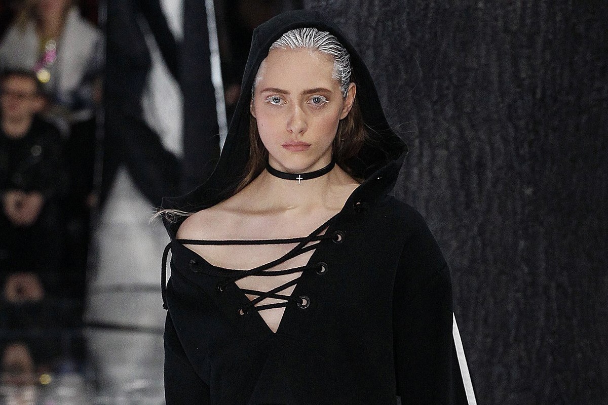 Nguoi mau dat show nhat tuan le thoi trang New York hinh anh