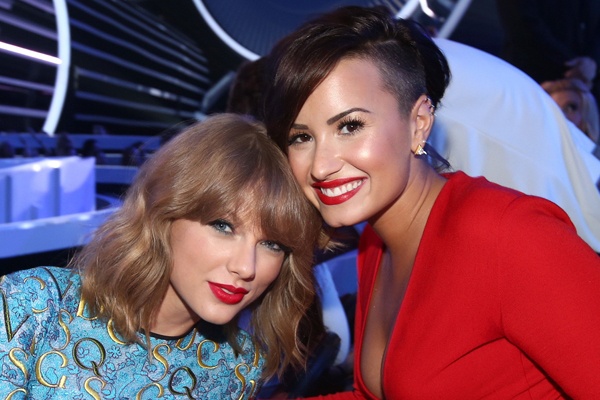 Demi Lovato chi trich Taylor Swift? hinh anh