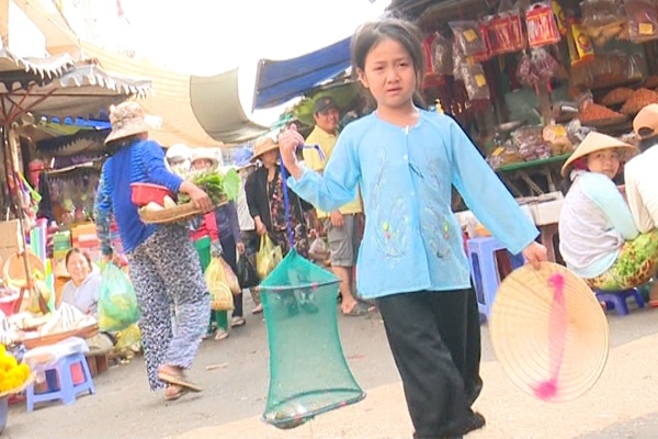 Cac be cua Bo oi minh di dau the? ban ca ngoai cho hinh anh