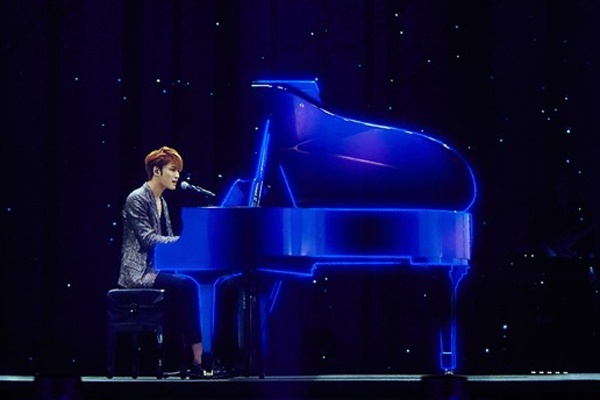 Ca si Han nhap ngu van ra dia, to chuc show hinh anh