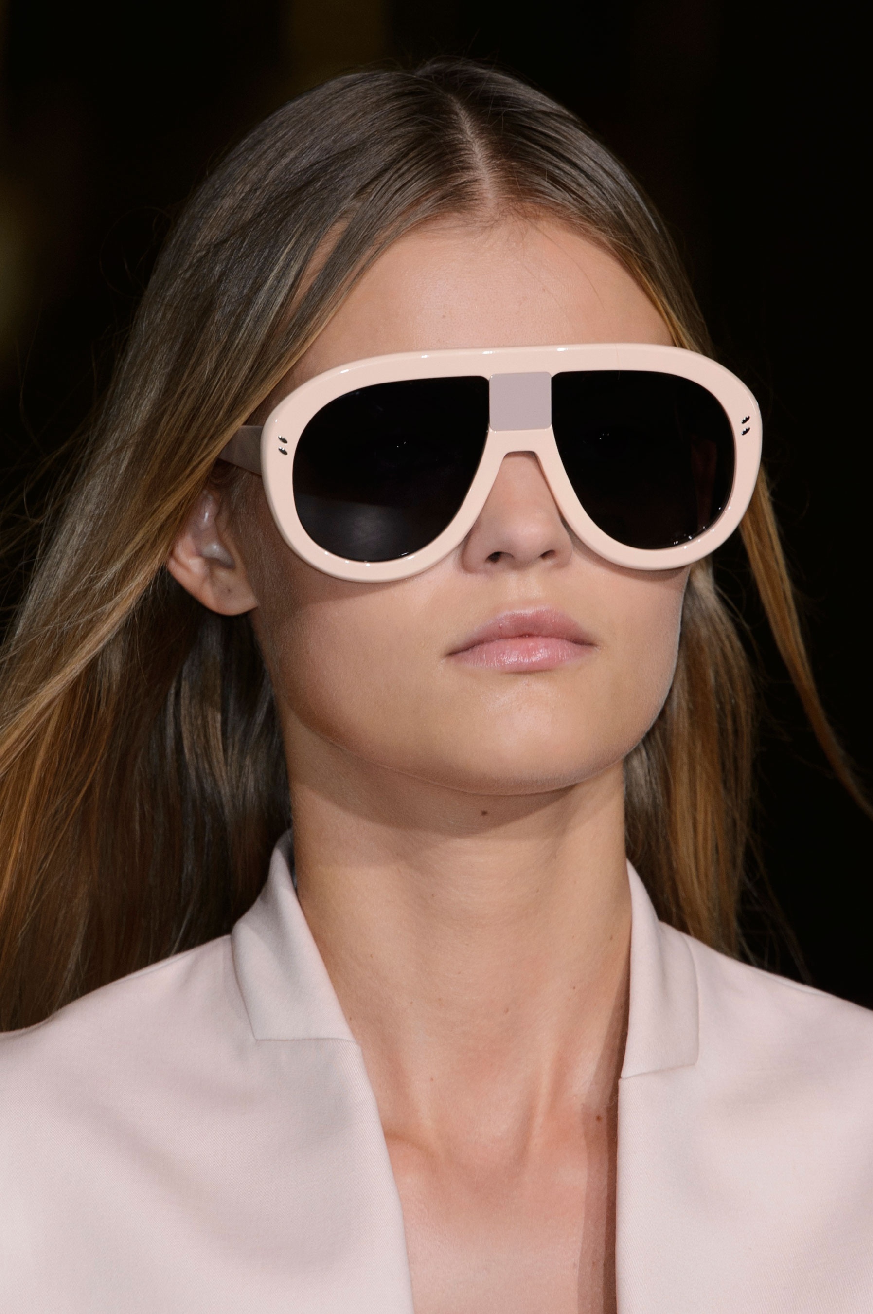 mat kinh doc dao anh 9