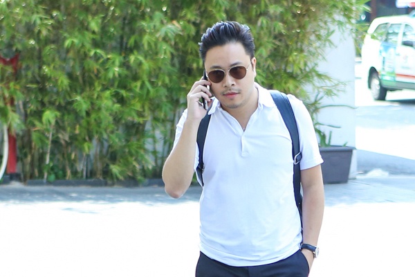 Victor Vu mot minh don doc viec chuan bi dam cuoi hinh anh