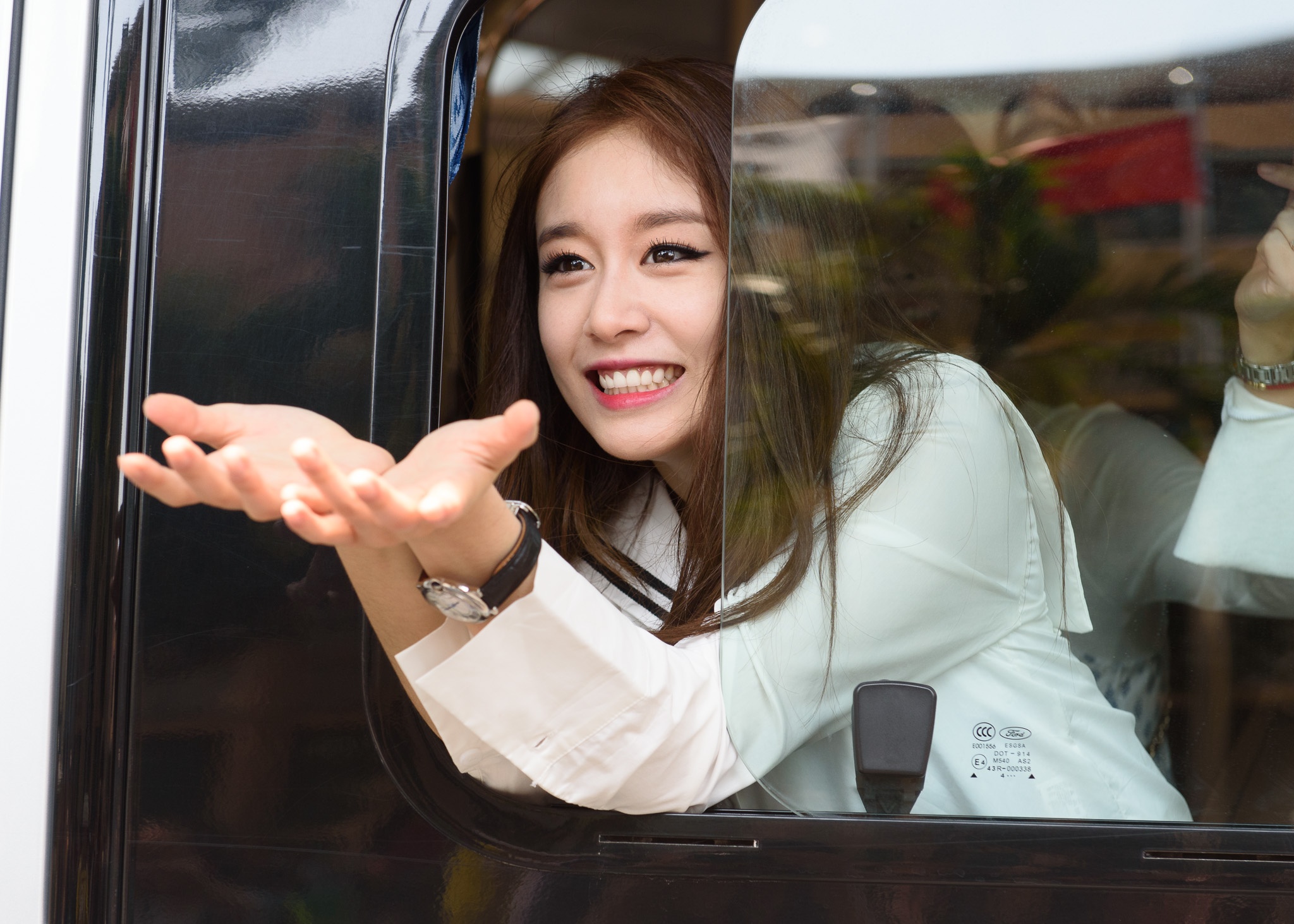 T-ara trinh dien ao dai anh 2