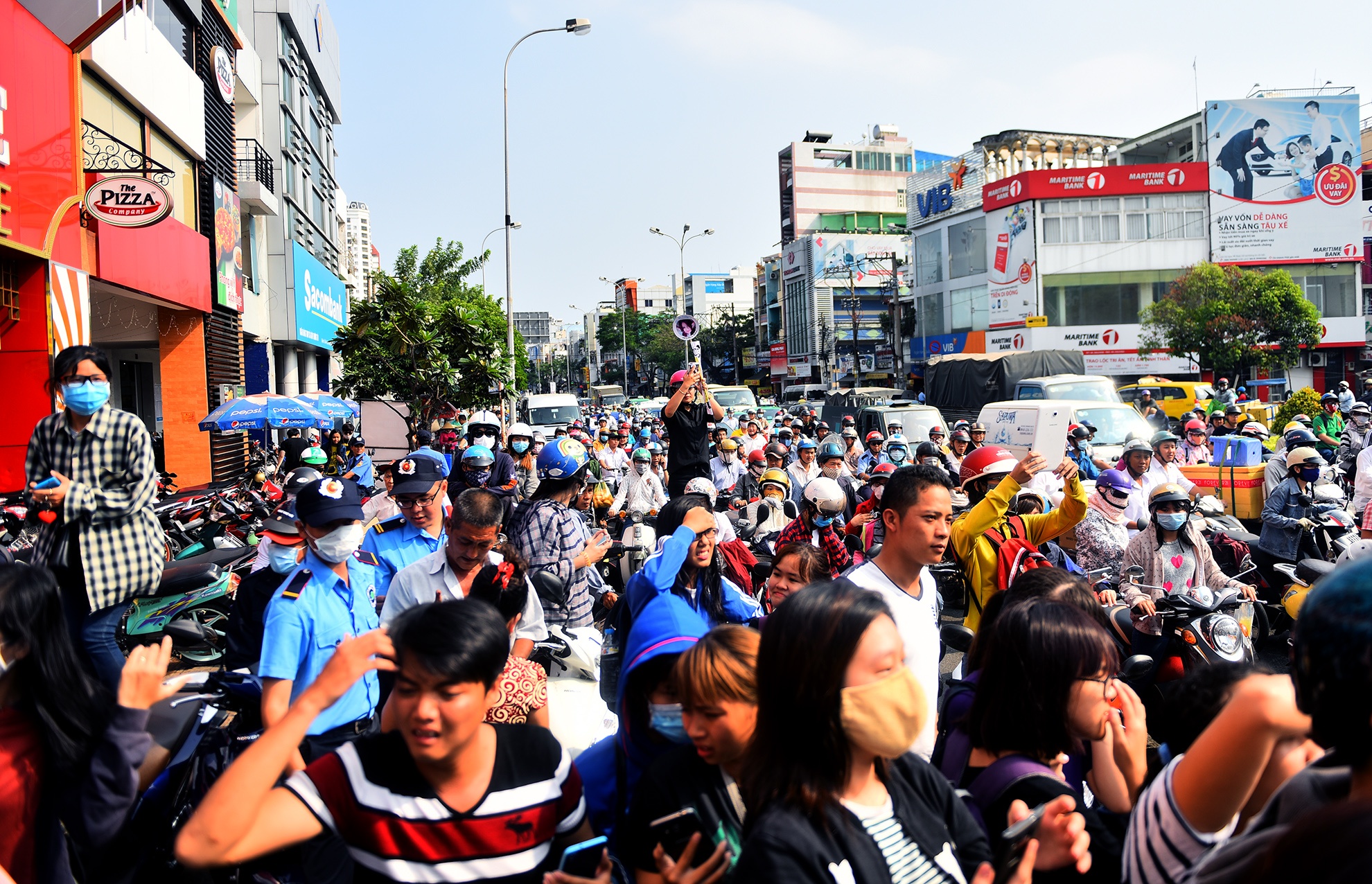 Fan T-ara gay tac nghen duong pho anh 3