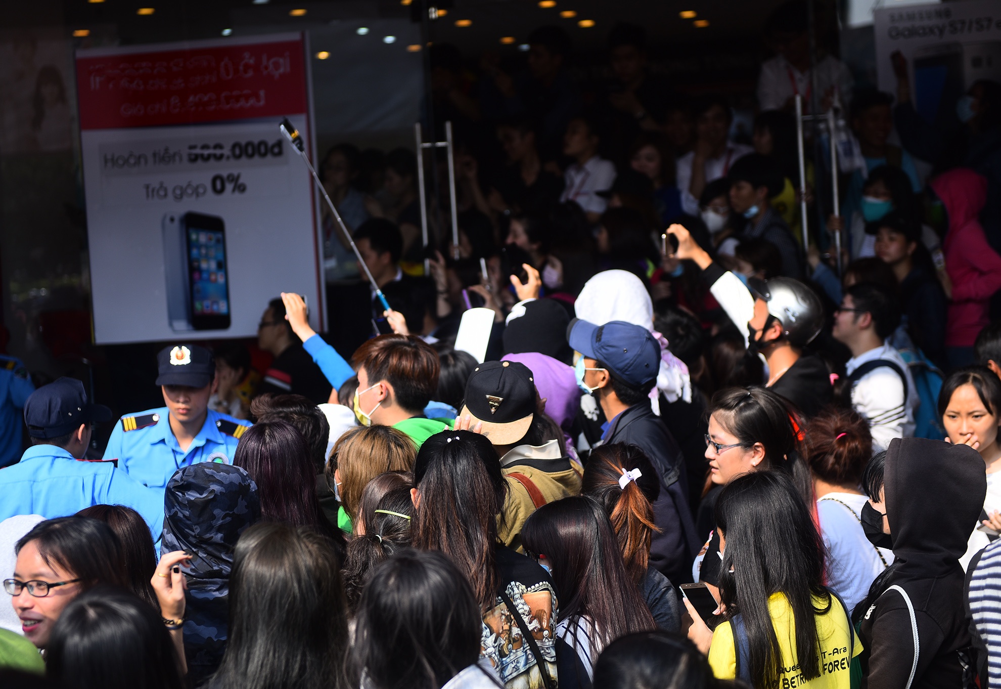 Fan T-ara gay tac nghen duong pho anh 7