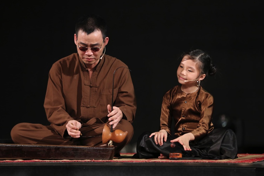 Than dong hat xam 7 tuoi chinh phuc san khau Got Talent hinh anh