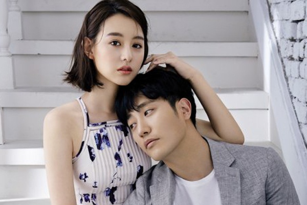 Cap doi 'Hau due mat troi' tinh tu tren tap chi hinh anh