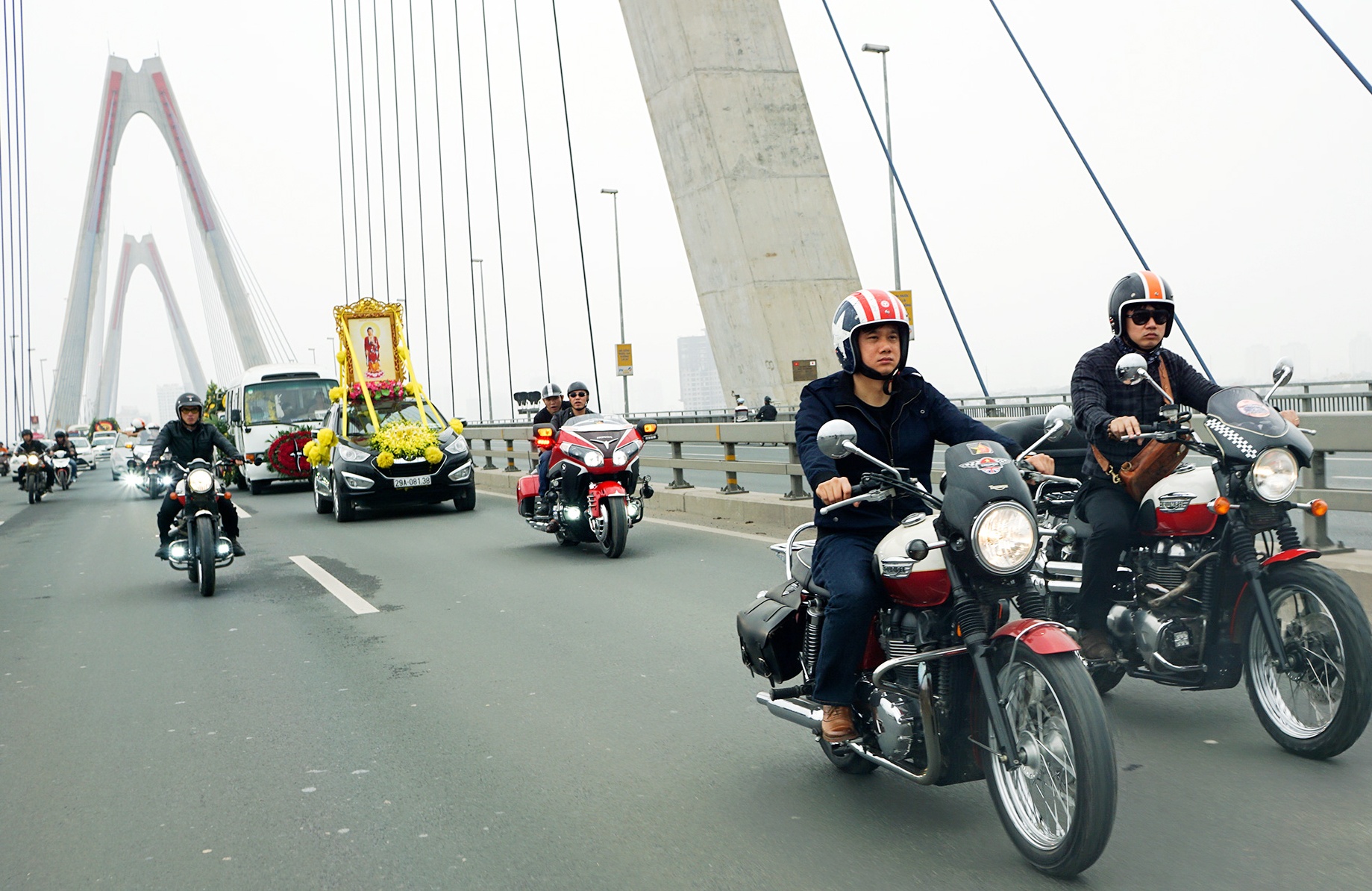 Biker Ha Noi tien Tran Lap anh 13