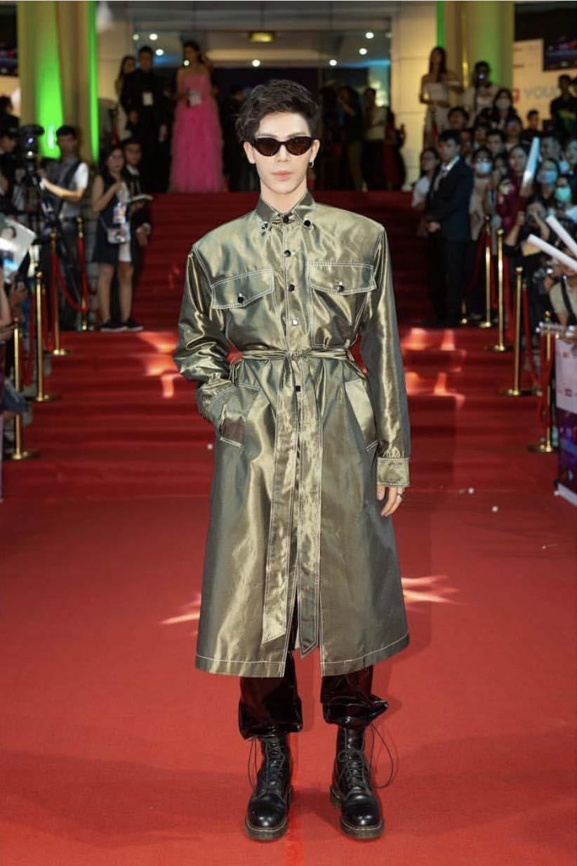 Thoi trang xa xi cua Erik anh 12