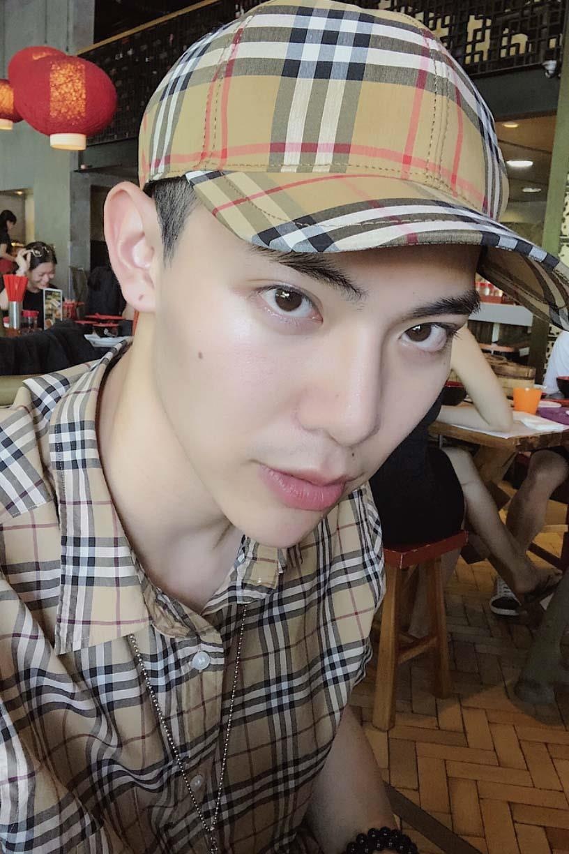 Thoi trang xa xi cua Erik anh 9